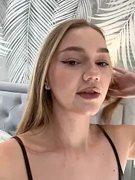 MilaMoone online show from 11-21-25, 11:42