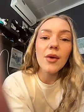 MilaMoone online show from 03-15-26, 11:05