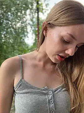 MilaMoone online show from 07-24-26, 11:41