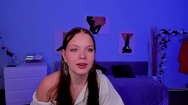 BetsyKiss online show from 10-03-25, 05:26