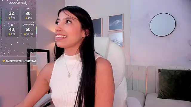 Tiffany Low online show from 11-21-25, 03:22