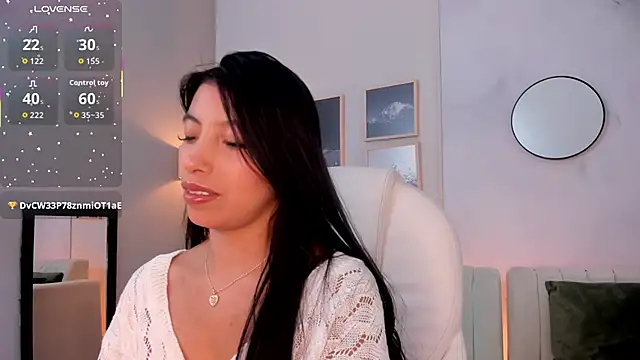 Tiffany Low online show from 11-22-25, 01:54