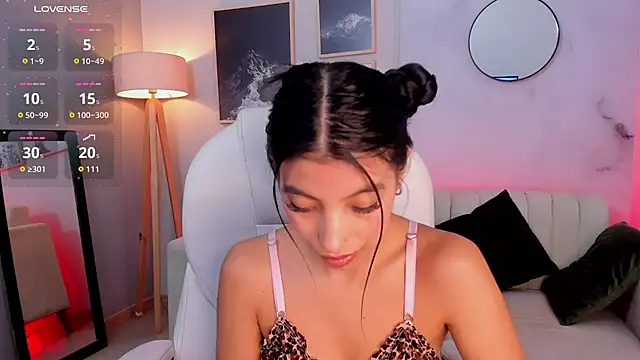 Tiffany Low online show from 02-02-26, 01:32