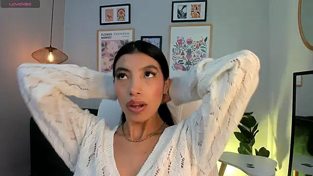 Tiffany Low online show from 04-19-26, 03:22