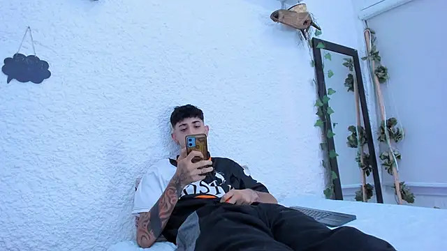 j martony online show from 12-18-25, 04:40