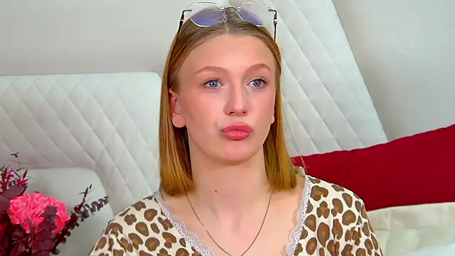 BeatriceBinoche online show from 04-11-26, 06:23