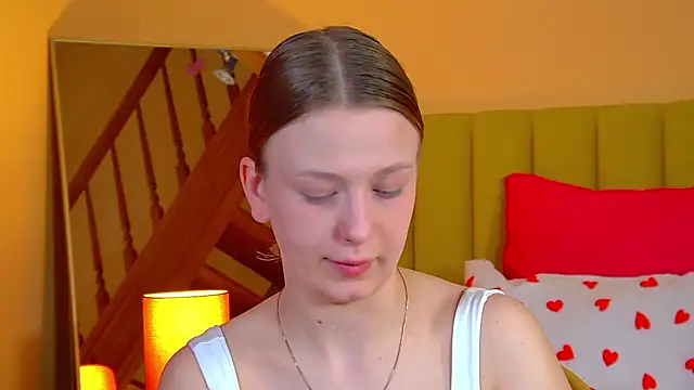 BeatriceBinoche online show from 04-15-26, 07:32