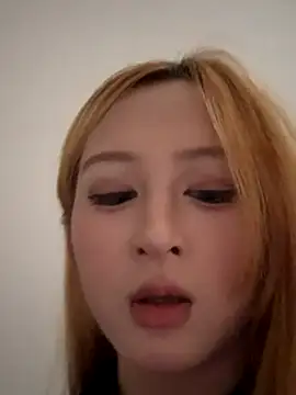 yuki june online show from 09-18-25, 07:10