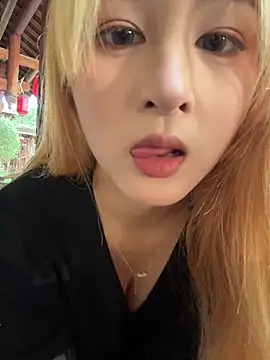 yuki june online show from 11-13-25, 08:46