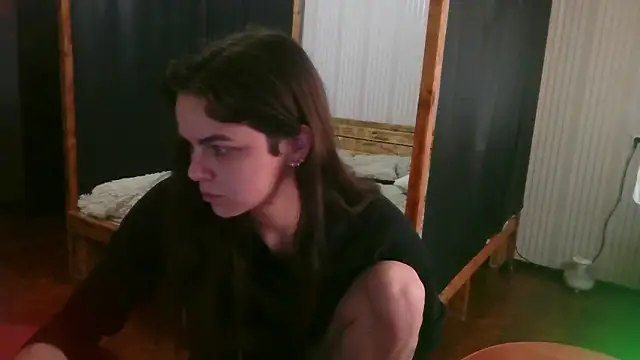 Snapshot of EthelsLover chatting on 05-15-26, 10:33 EthelsLover online show from 05-15-26, 10:33