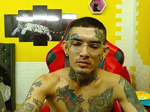 boy tatto777 online show from 09-19-25, 01:12