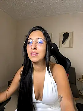 Valerygomez02 online show from 10-28-25, 07:16