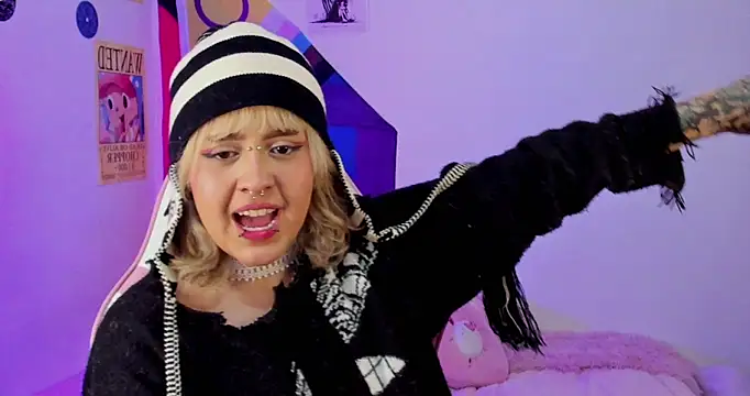 NekoWaifu online show from 01-07-26, 03:03