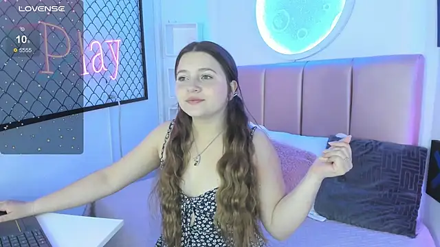 sophiee09  online show from 01-10-26, 01:35