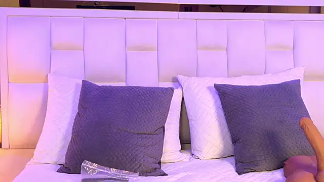 paulina cano online show from 11-15-25, 07:21