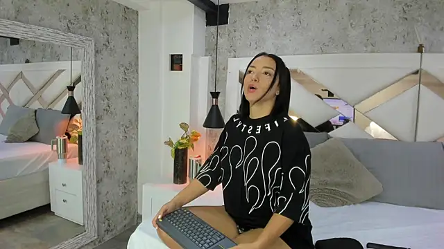 Megan-8 online show from 10-14-25, 04:02