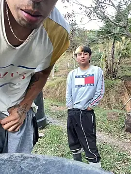 Snapshot of sky-wolves chatting on 09-25-25, 10:46 sky-wolves online show from 09-25-25, 10:46