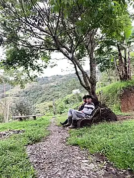 Snapshot of sky-wolves chatting on 11-08-25, 03:45 sky-wolves online show from 11-08-25, 03:45