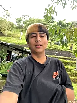 Snapshot of sky-wolves chatting on 11-16-25, 04:45 sky-wolves online show from 11-16-25, 04:45