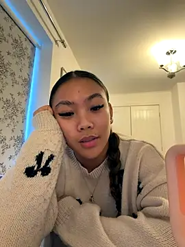 Snapshot of MissCherryyxox chatting on 09-24-25, 05:27 MissCherryyxox online show from 09-24-25, 05:27