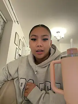 Snapshot of MissCherryyxox chatting on 09-26-25, 07:18 MissCherryyxox online show from 09-26-25, 07:18