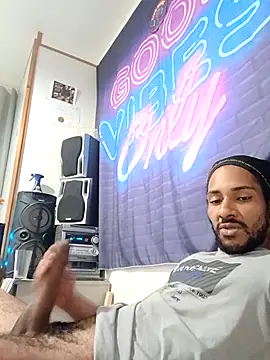 Mikaaa97 online show from 04-05-26, 12:41