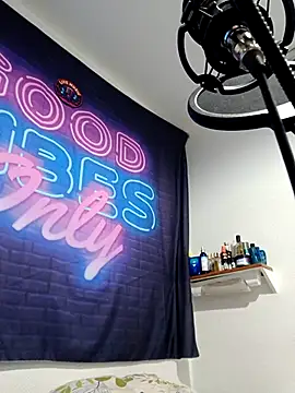 Mikaaa97 online show from 04-10-26, 10:36