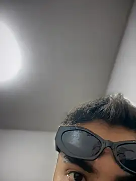 Snapshot of tomy_hot20 chatting on 10-11-25, 08:07 tomy hot20 online show from 10-11-25, 08:07