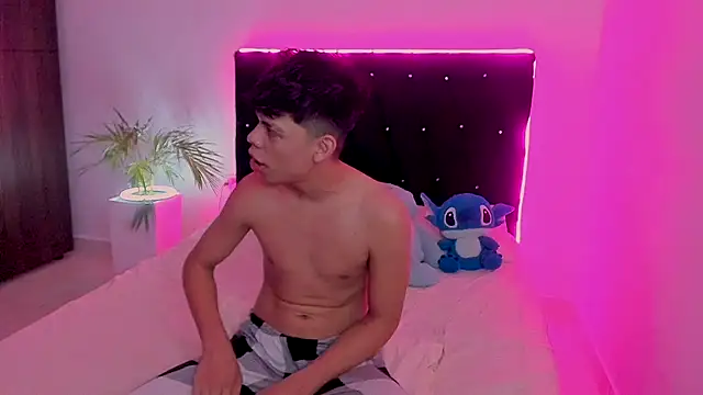 Zacktorres  online show from 10-11-25, 10:19