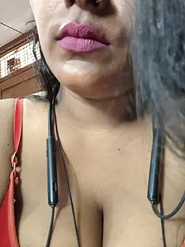 Jasmine Januja online show from 07-14-26, 03:00