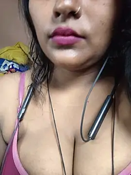 Jasmine Januja online show from 07-19-26, 10:52