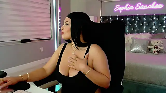 Snapshot of theofficialsophiasanchez chatting on 05-27-26, 04:09 theofficialsophiasanchez online show from 05-27-26, 04:09