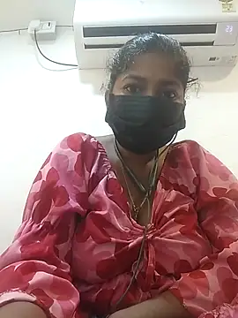 Snapshot of TAMIL_AMMUKUTTYY chatting on 10-21-25, 01:12 TAMIL AMMUKUTTYY online show from 10-21-25, 01:12