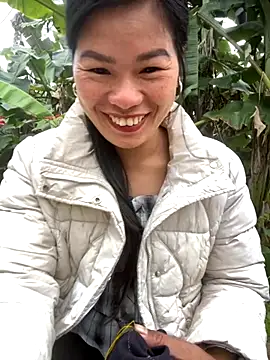 Snapshot of Qinjid002 chatting on 12-05-25, 01:36 Qinjid002 online show from 12-05-25, 01:36