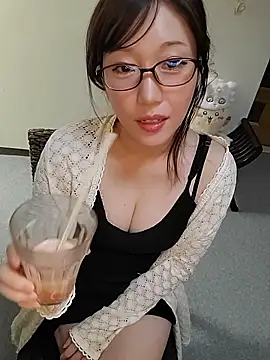 M Kaede online show from 10-30-25, 07:36