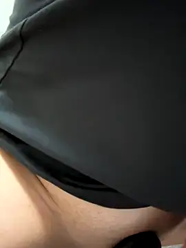 Snapshot of 18cmcast chatting on 10-01-25, 06:52 18cmcast online show from 10-01-25, 06:52