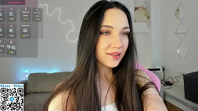 Helen Spark online show from 10-27-25, 02:04