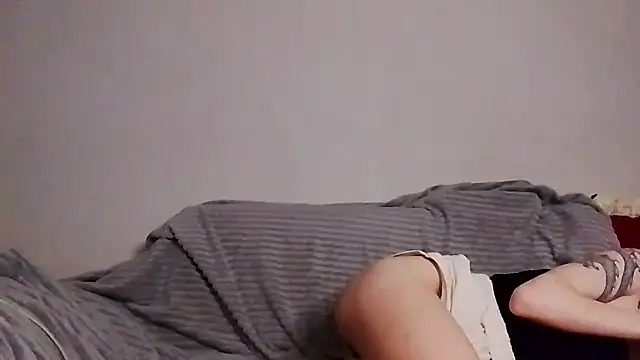 lesyawhite online show from 12-04-25, 04:48