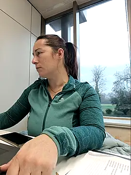 bichota85 online show from 12-15-25, 09:02