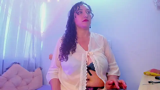 sharlot montalvo  online show from 11-06-25, 03:02