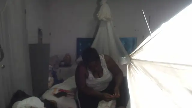 Snapshot of rachelexoticgirl chatting on 06-03-26, 04:04 rachelexoticgirl online show from 06-03-26, 04:04
