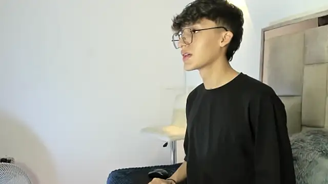 bellmontneon online show from 10-13-25, 11:43