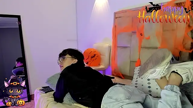 bellmontneon online show from 10-20-25, 11:43