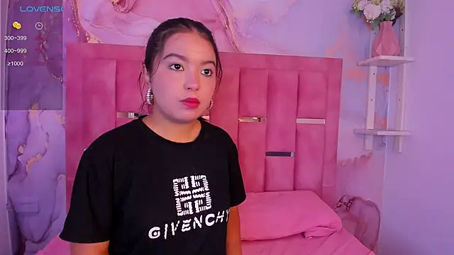 LunaWiill  online show from 09-28-25, 04:34