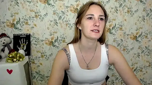 Snapshot of Milana_Cutie_ chatting on 10-10-25, 06:23 Milana Cutie online show from 10-10-25, 06:23