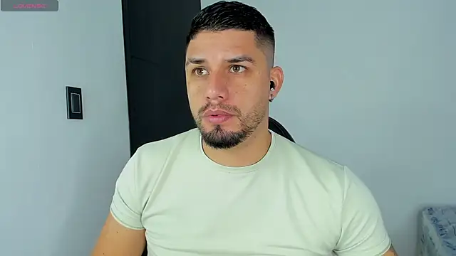 Snapshot of Jacob19_ chatting on 09-18-25, 12:51 Jacob19 online show from 09-18-25, 12:51