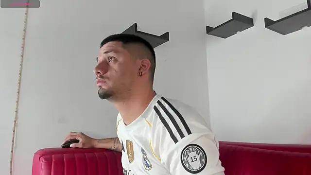 Snapshot of Jacob19_ chatting on 09-30-25, 11:26 Jacob19 online show from 09-30-25, 11:26