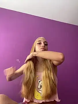 loirinhaaa online show from 04-11-26, 12:53