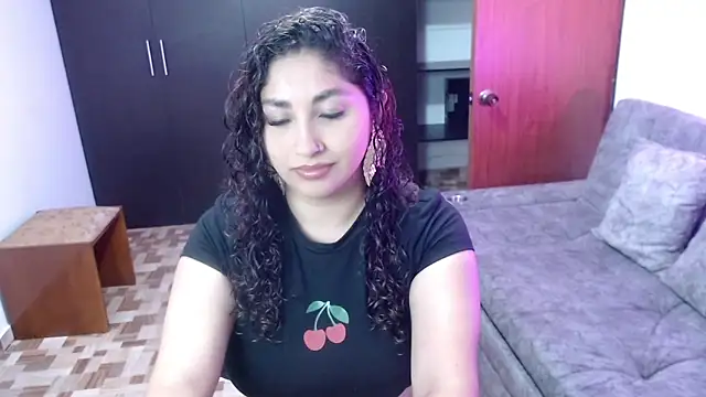 Gia Dior online show from 03-28-26, 10:09