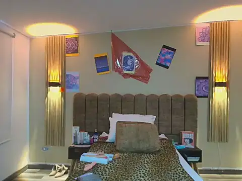 Snapshot of Sasharosee2 chatting on 09-24-25, 12:19 Sasharosee2 online show from 09-24-25, 12:19